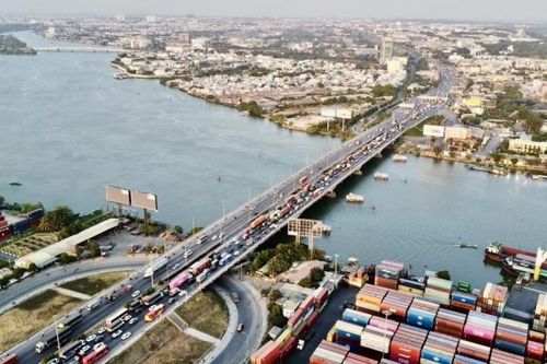 Ngã tư Vũng Tàu và quốc lộ 1 ùn tắc kéo dài
