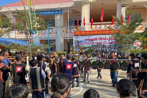 Ia Pa: Sôi nổi hội thi vòng xoang trong trường học