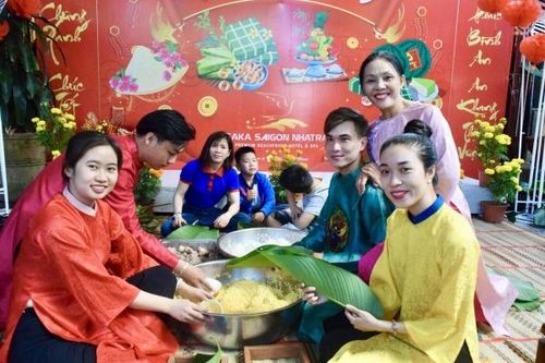 Khách sạn Yasaka-Saigon-Nhatrang tổ chức lễ hội gói bánh chưng
