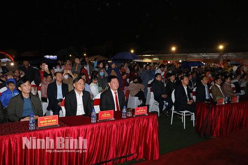 Yên Mô: Khai mạc Hội chợ Xuân Giáp Thìn 2024