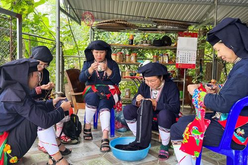 Để mạch nguồn văn hóa Dao chảy mãi