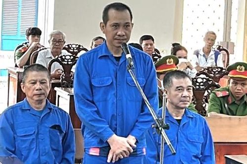 Cái giá phải trả cho việc tiếp tay 'trùm buôn lậu' Mười Tường