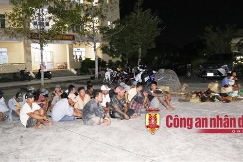 Bắt quả tang 29 đối tượng đá gà ăn tiền, tạm giữ gần 140 triệu đồng