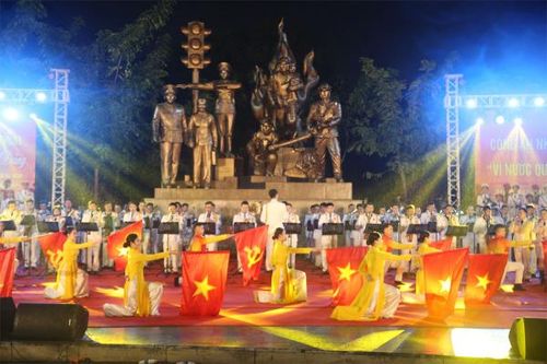 Đoàn Nghi lễ CAND biểu diễn chương trình đặc biệt mừng Đảng, mừng Xuân