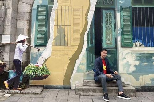 Filip Nguyễn 'gây sốt' với hình ảnh gói bánh chưng dịp cận Tết