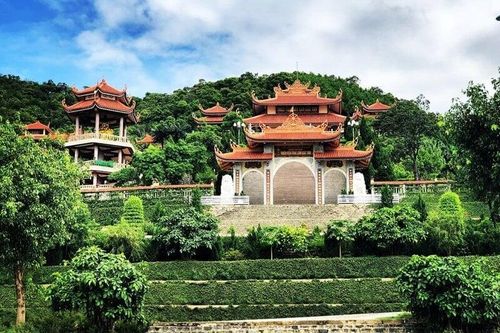 Các ngôi chùa đẹp nổi tiếng ở Quảng Ninh