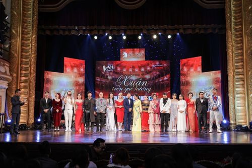 Gala 'Tiếng hát Việt toàn cầu 2023' ghi điểm bởi giọng hát đa dạng, chất lượng