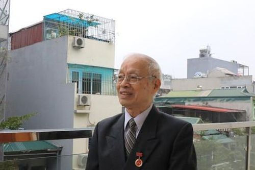 Tự hào tiến bước dưới cờ Đảng