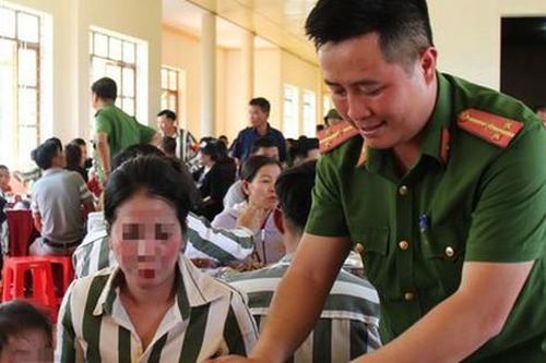 800 phạm nhân trại giam Gia Trung thuộc Bộ Công an được ân giảm án dịp Tết Nguyên đán
