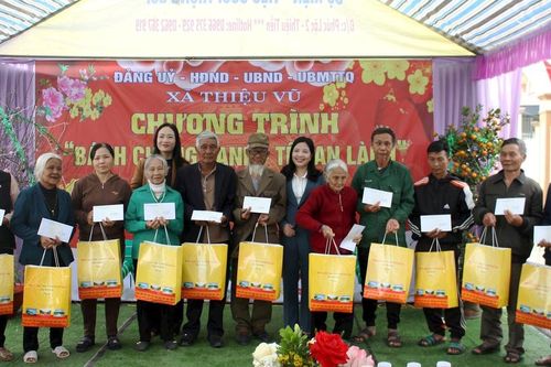 Thanh Hóa: Ấm áp chương trình 'Bánh chưng xanh - Tết an lành'