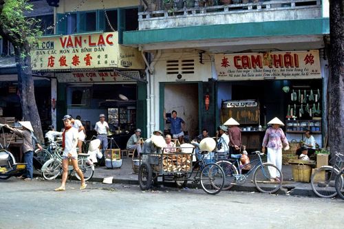 Quán ăn đỏ lửa suốt ba đời