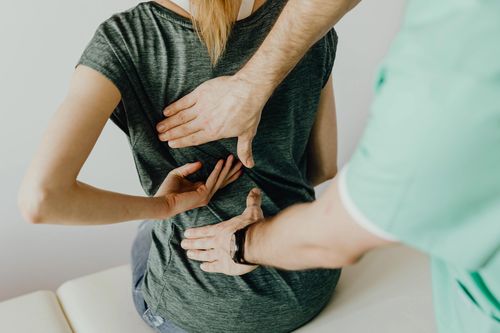 Lý do bất ngờ khiến cô gái 18 tuổi bị đột quỵ