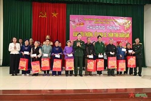 Chương trình 'Xuân yêu thương, Tết chia sẻ, Tết thắm tình quân dân' Xuân Giáp Thìn năm 2024
