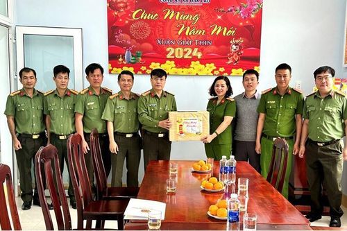 Công an tỉnh Đắk Nông thăm, động viên và kiểm tra công tác bảo đảm ANTT tại 100% xã, phường, thị trấn