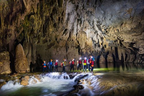 'Rốn lũ' & làng du lịch tốt nhất