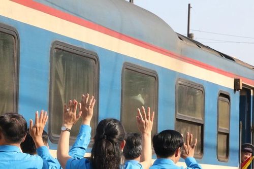 Hơn 3.300 chuyến xe đưa công nhân, người lao động về quê đón tết
