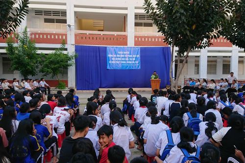 Phòng chống bạo lực học đường: 'Một cây làm chẳng nên non'