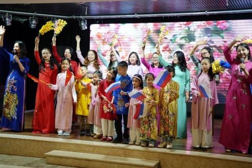 Đại sứ quán Việt Nam tại Nga tổ chức chương trình Xuân Quê hương và kỷ niệm Ngày thành lập Đảng Cộng sản Việt Nam