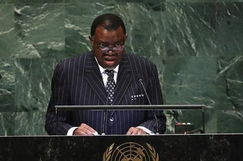 Tổng thống Namibia qua đời vì ung thư
