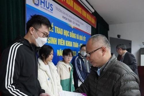48 sinh viên nhận học bổng từ Chương trình trọng điểm quốc gia phát triển Toán học