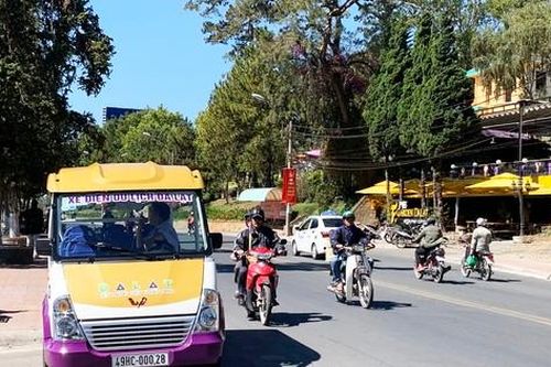 Thí điểm sử dụng xe điện chở khách tham quan Đà Lạt