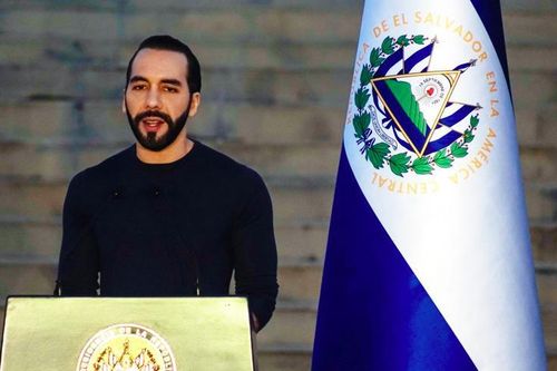 'Nhà độc tài ngầu nhất thế giới' rộng đường tái đắc cử Tổng thống El Salvador