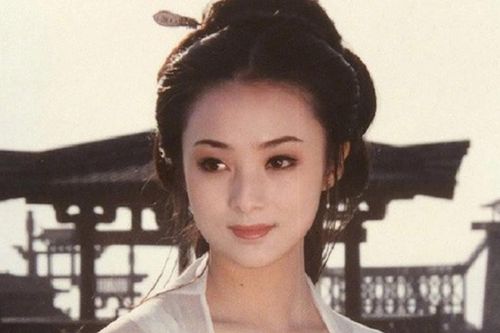 Đời tư vướng nhiều ồn ào của 'Tây Thi đẹp nhất màn ảnh' Tưởng Cần Cần