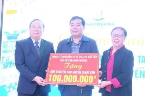 Thanh Hóa: Trao 100 triệu đồng cho quỹ khuyến học huyện nghèo Quan Sơn