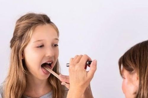 5 dấu hiệu ở lưỡi cảnh báo loạt bệnh ung thư, đột quỵ nguy hiểm