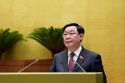 Chủ tịch Quốc hội ký chứng thực Luật Đất đai (sửa đổi) và Luật Các tổ chức tín dụng (sửa đổi)