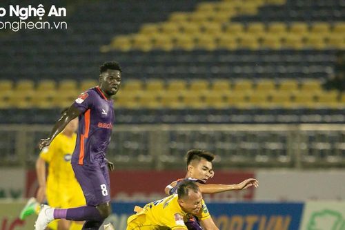 Những nuối tiếc khi Sông Lam Nghệ An thanh lý hợp đồng với Trọng Hoàng
