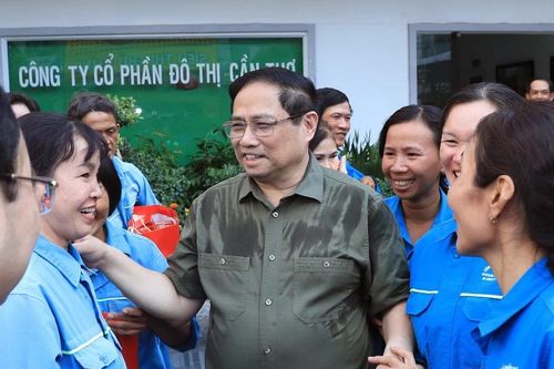Thủ tướng Phạm Minh Chính động viên các lực lượng ứng trực Tết tại Cần Thơ