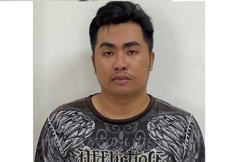 Vờ mua hàng, thanh niên cướp nhẫn vàng rồi bỏ chạy