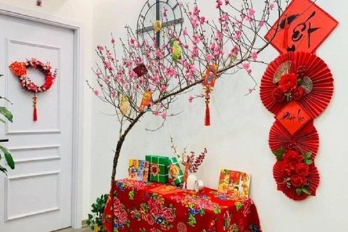 Chỉ cần thêm thứ này vào bình, lọ hoa nhà bạn sẽ tươi rói cả tuần Tết