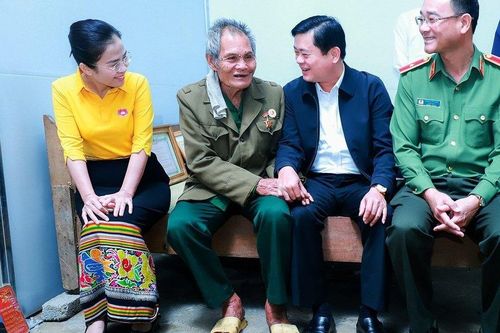 Nụ cười ấm áp trong những căn nhà nghĩa tình ở vùng biên Nghệ An