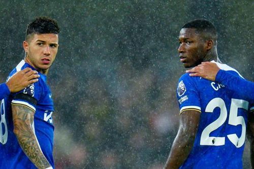 Bộ đôi đắt giá nhất lịch sử Chelsea tức tốc khóa tài khoản MXH