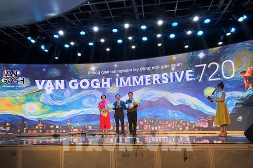 Ra mắt không gian trải nghiệm Van Gogh Immersive 720