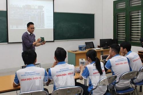 Đầu tư xây dựng cơ sở vật chất cho ngành Thiết kế vi mạch bán dẫn