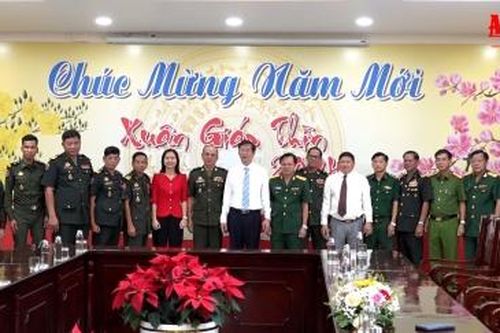 Bộ Tư lệnh Quân khu 3 - Quân đội Hoàng gia Campuchia chúc Tết lãnh đạo và Nhân dân An Giang
