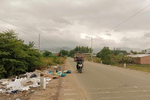 Cần đặt thùng thu gom rác