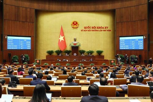 Ký chứng thực Luật Đất đai (sửa đổi) và Luật Các Tổ chức Tín dụng (sửa đổi)