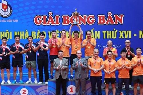 Sáu năm liên tiếp giữ 'Ngôi vương'