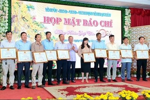Phóng viên Báo CAND được tỉnh Bạc Liêu tặng bằng khen