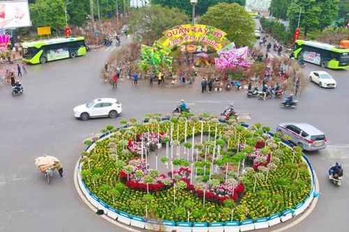 Thủ đô rực rỡ đón Tết Nguyên đán Giáp Thìn