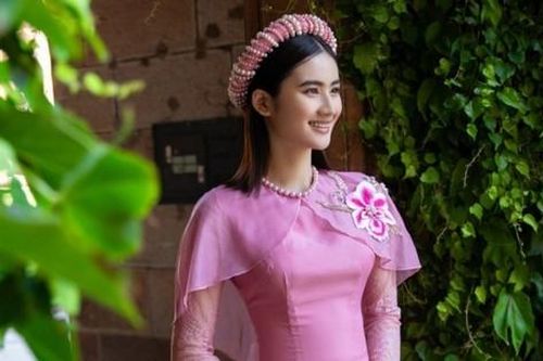 Hoa hậu Ý Nhi đẹp dịu dàng trong bộ ảnh áo dài chụp tại Đại học Sydney