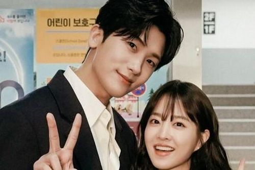 Park Hyung Sik ngầm phủ nhận hẹn hò với Park Bo Young, 'thuyền' BongMin có chìm?