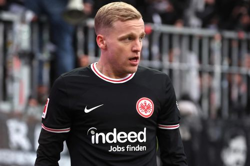 Vận đen tiếp tục đeo bám Van De Beek