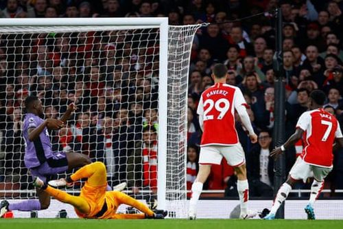 Hàng công bùng nổ, Arsenal đánh bại Liverpool trong trận cầu 4 bàn thắng