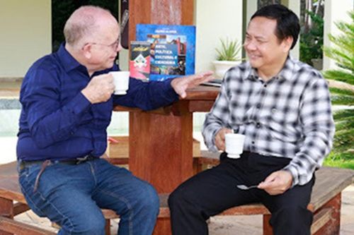 Đại sứ Việt Nam tại Brazil Bùi Văn Nghị: 'Chợt thấy mình đang trẻ, trong khát vọng vượt đại dương…'
