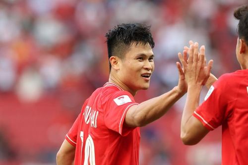 Bóng đá Việt Nam: 'Mùa chim én bay…'